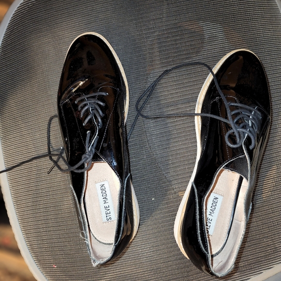 Black Patent Steve Madden shoe size 10. - Picture 2 of 2